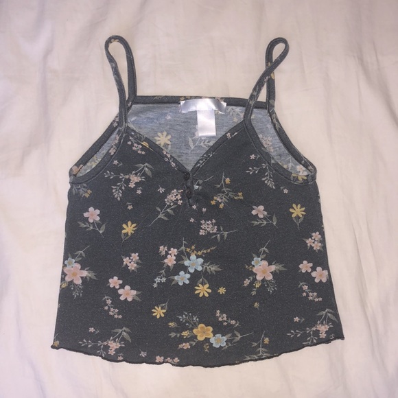 Floral Cropped Tank Tops - Picture 2 of 8